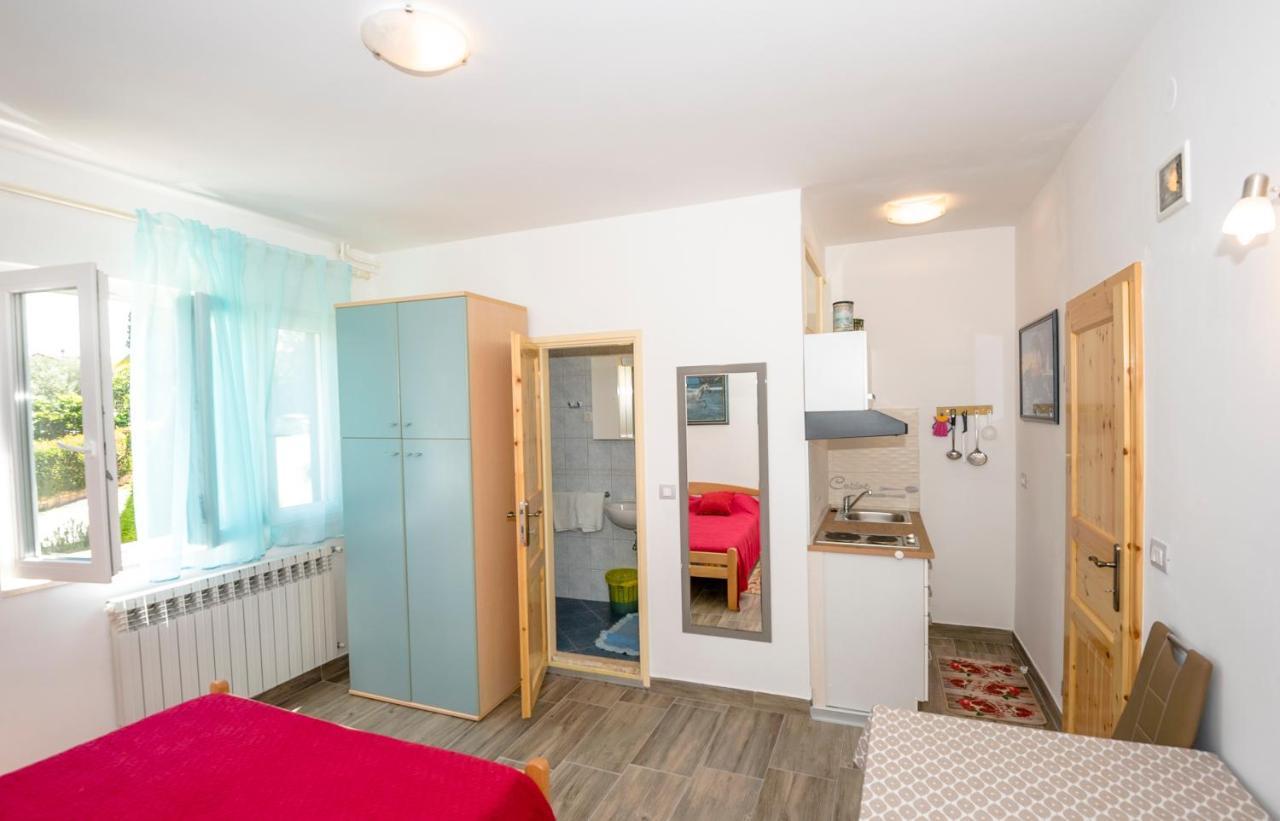 Guest House Ab Adria Home Ровінь Екстер'єр фото
