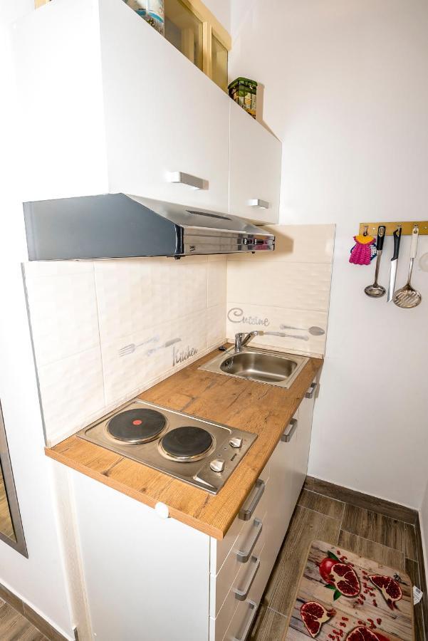 Guest House Ab Adria Home Ровінь Екстер'єр фото