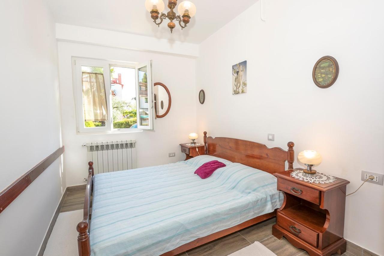 Guest House Ab Adria Home Ровінь Екстер'єр фото