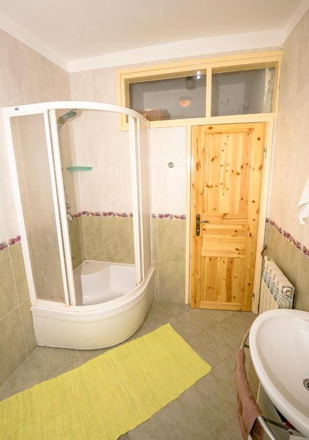 Guest House Ab Adria Home Ровінь Екстер'єр фото