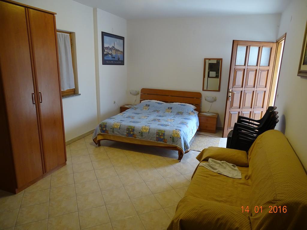 Guest House Ab Adria Home Ровінь Номер фото
